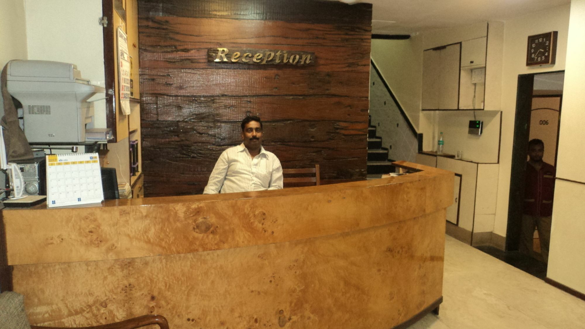 Benazeer Hotel Bombay Esterno foto