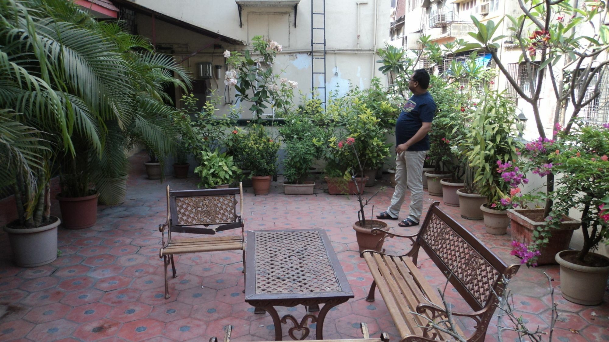 Benazeer Hotel Bombay Esterno foto